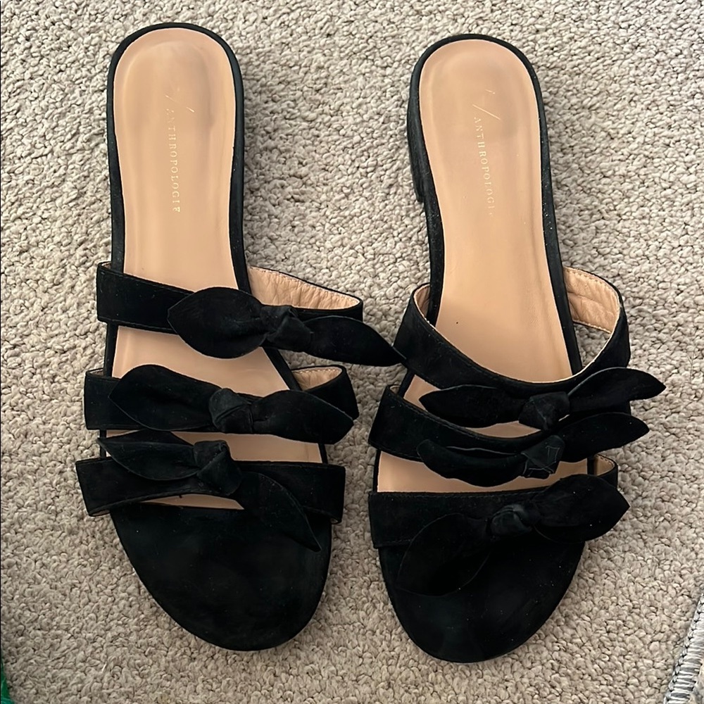 Anthropologie | Black strappy 3 bow velvet slide Sandals - Picture 6 of 6